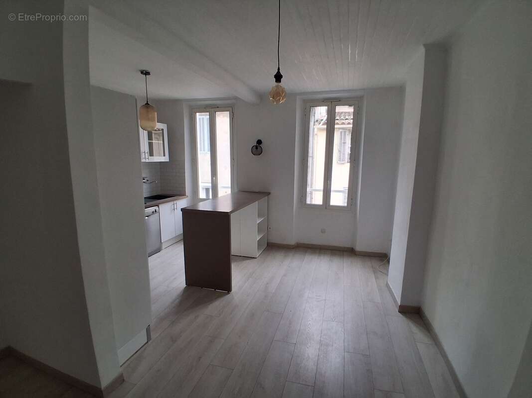 Appartement à AURIOL