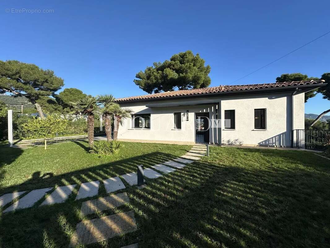 Maison à ROQUEBRUNE-CAP-MARTIN
