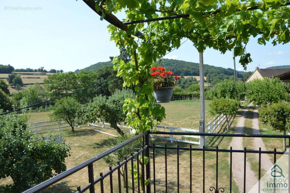 Maison à CHARBONNAT