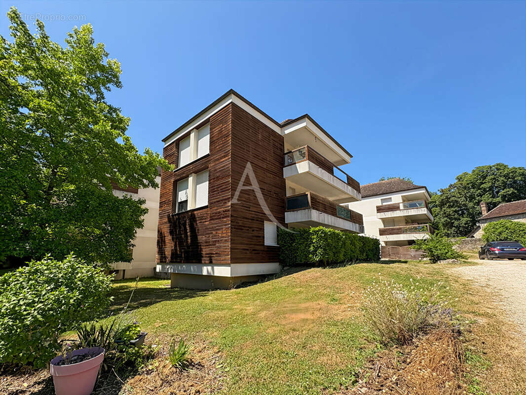 Appartement à LARDY