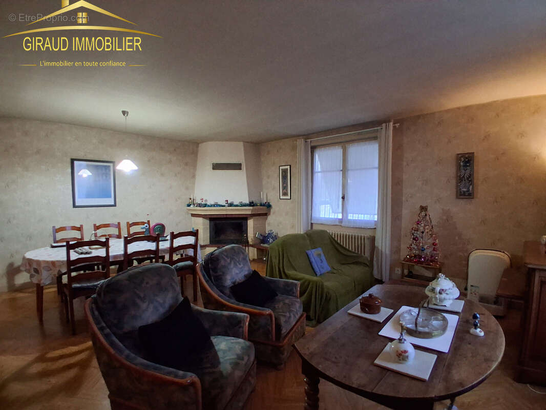 Maison à SAINT-MAURICE-LES-CHATEAUNEUF