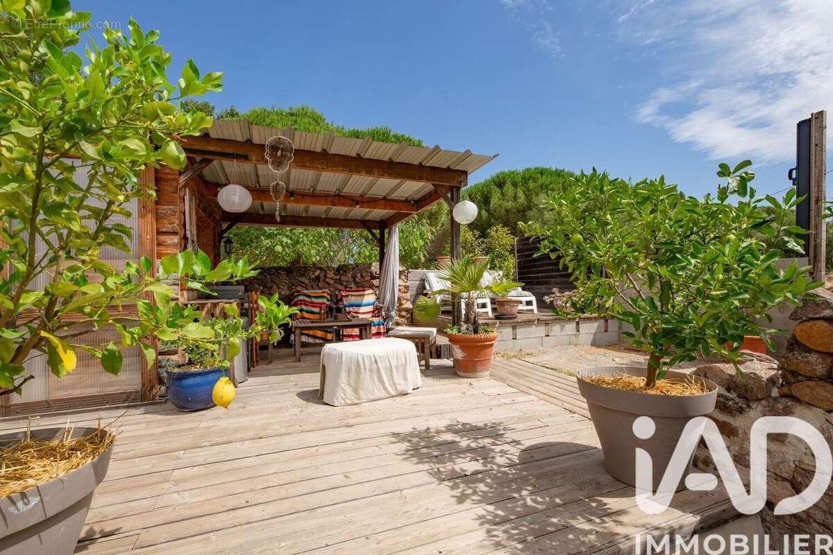 Photo 3 - Maison à ROQUEBRUNE-SUR-ARGENS