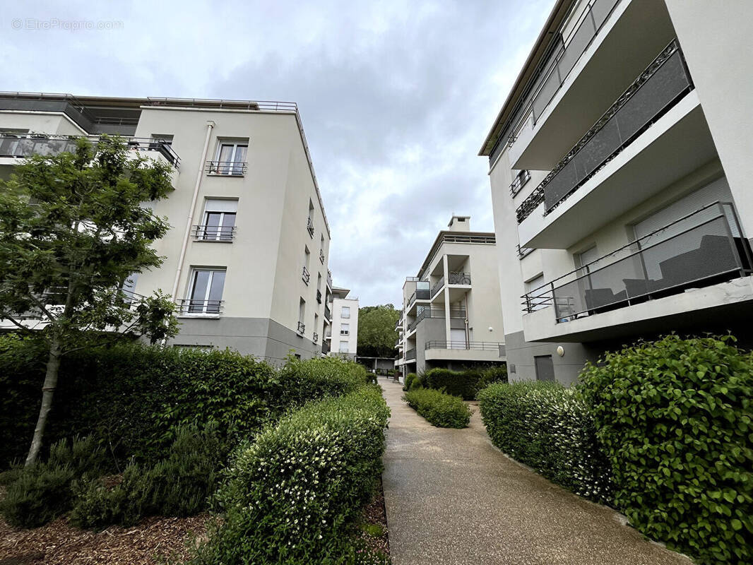 Appartement à HARDRICOURT