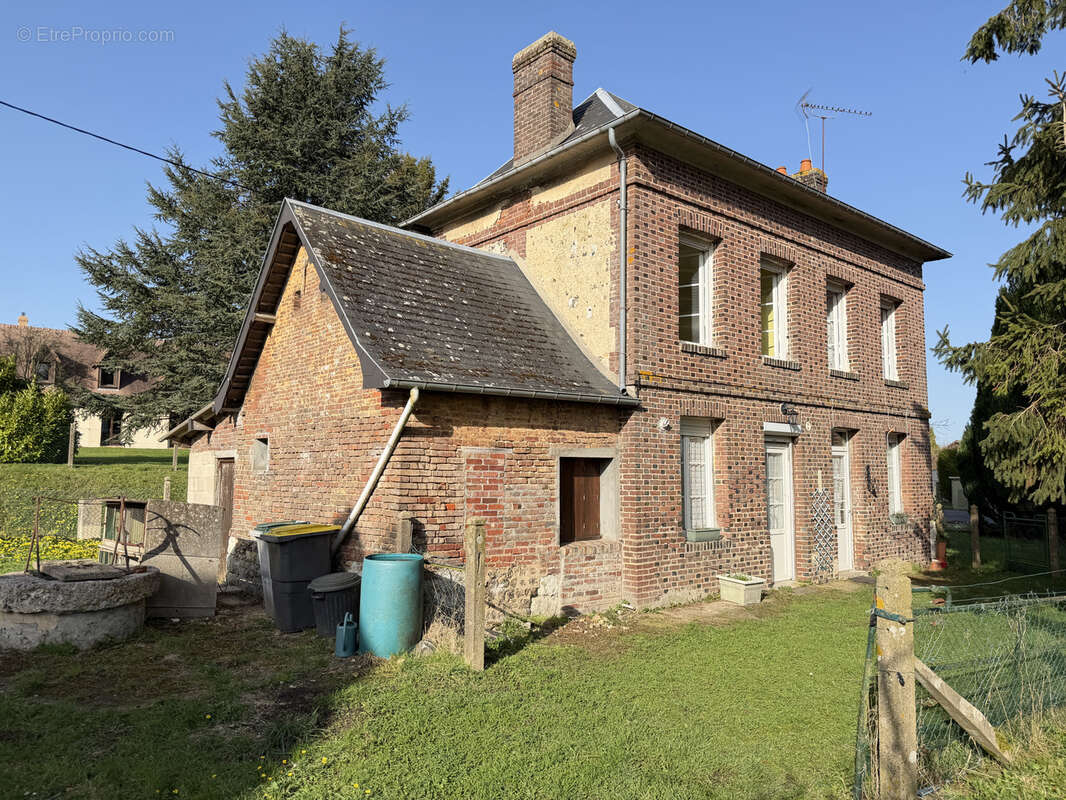 Maison à BOURG-ACHARD