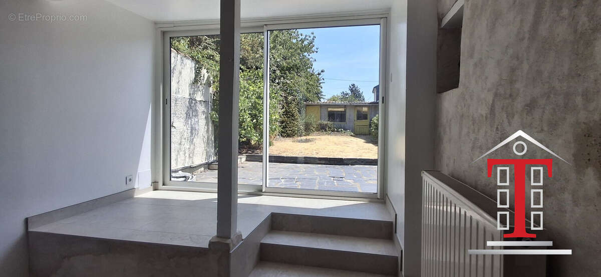 Maison 72 m² à Trelaze  - photo 2