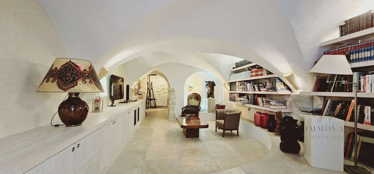 Appartement à LA CADIERE-D'AZUR