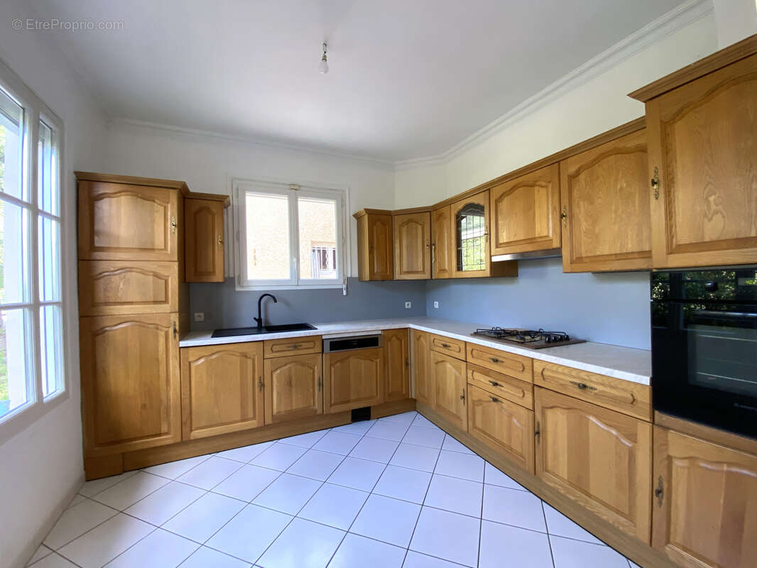 CIVRIEUX D'AZERGUES   Spacieuse Maison de plain-pied entièrement rénovée - photo 7
