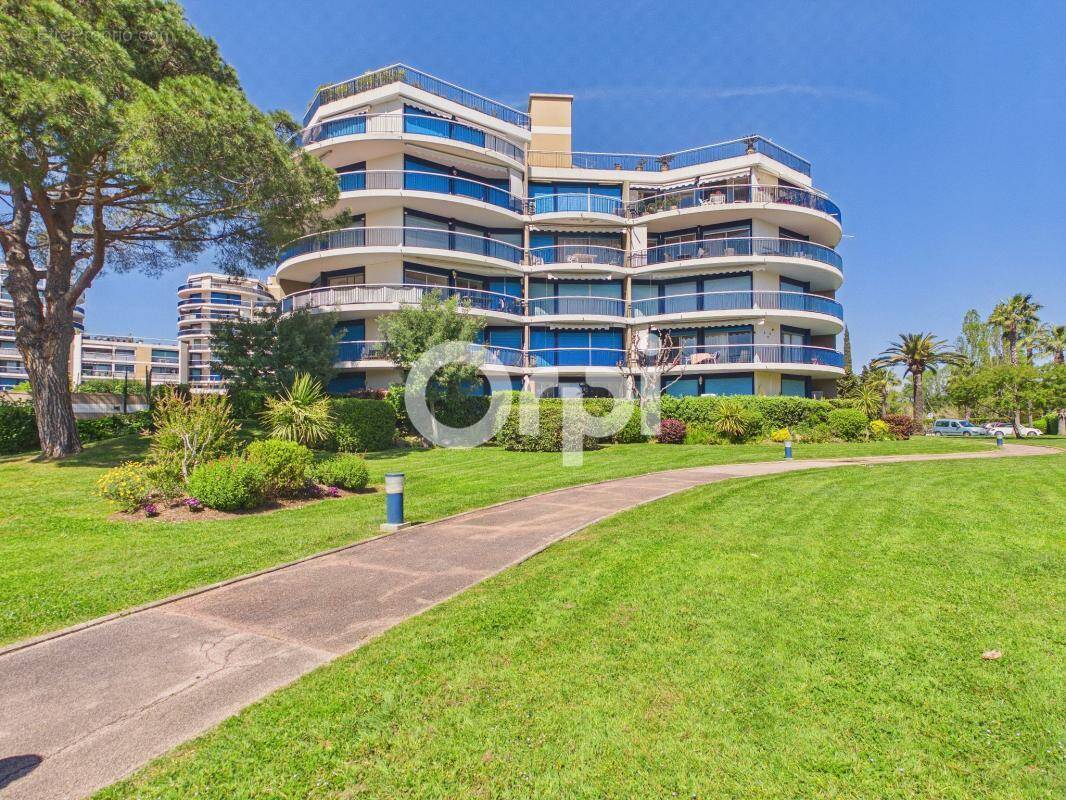 Appartement à MANDELIEU-LA-NAPOULE