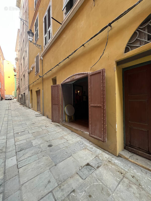 Commerce à SAN-MARTINO-DI-LOTA