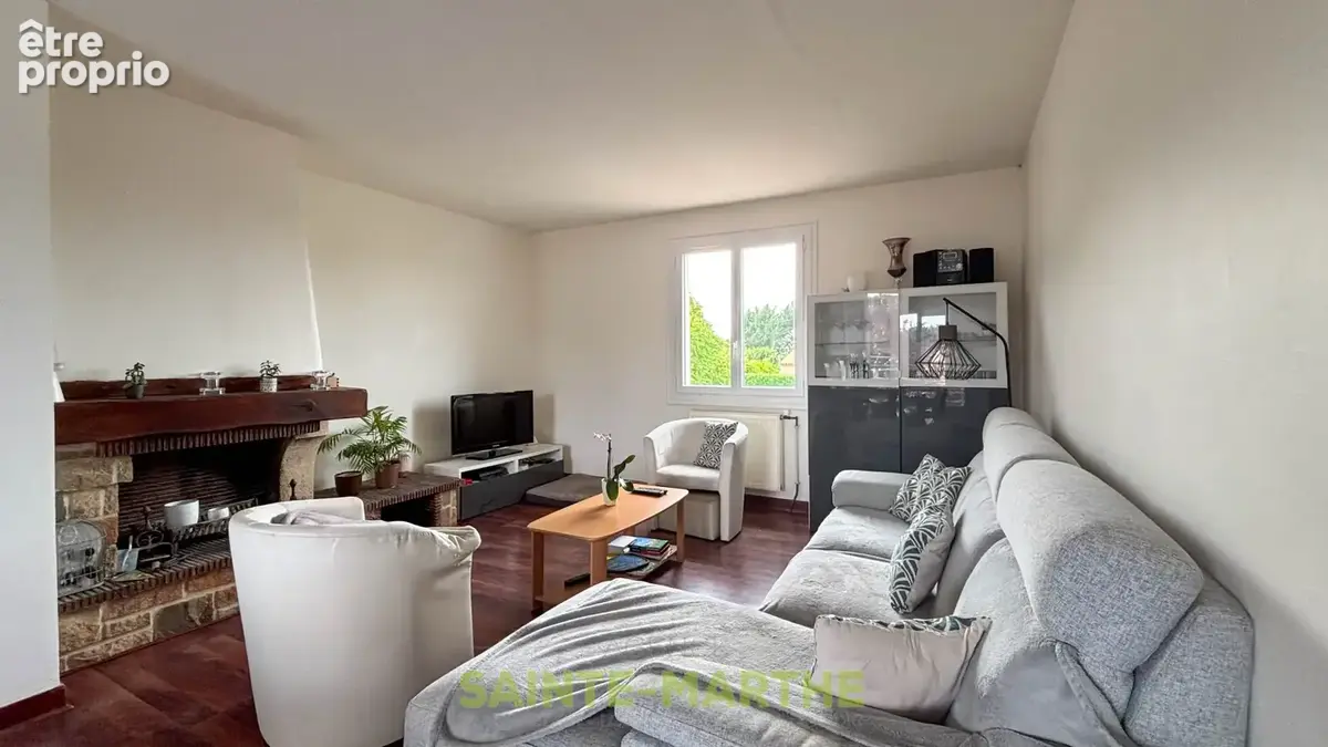 Niort Saint Liguaire. Pavillon sur sous-sol 5 chambres, garage et jardin. - photo 4