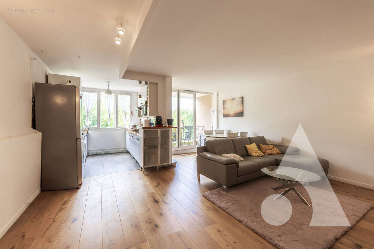 Appartement à CORBEIL-ESSONNES