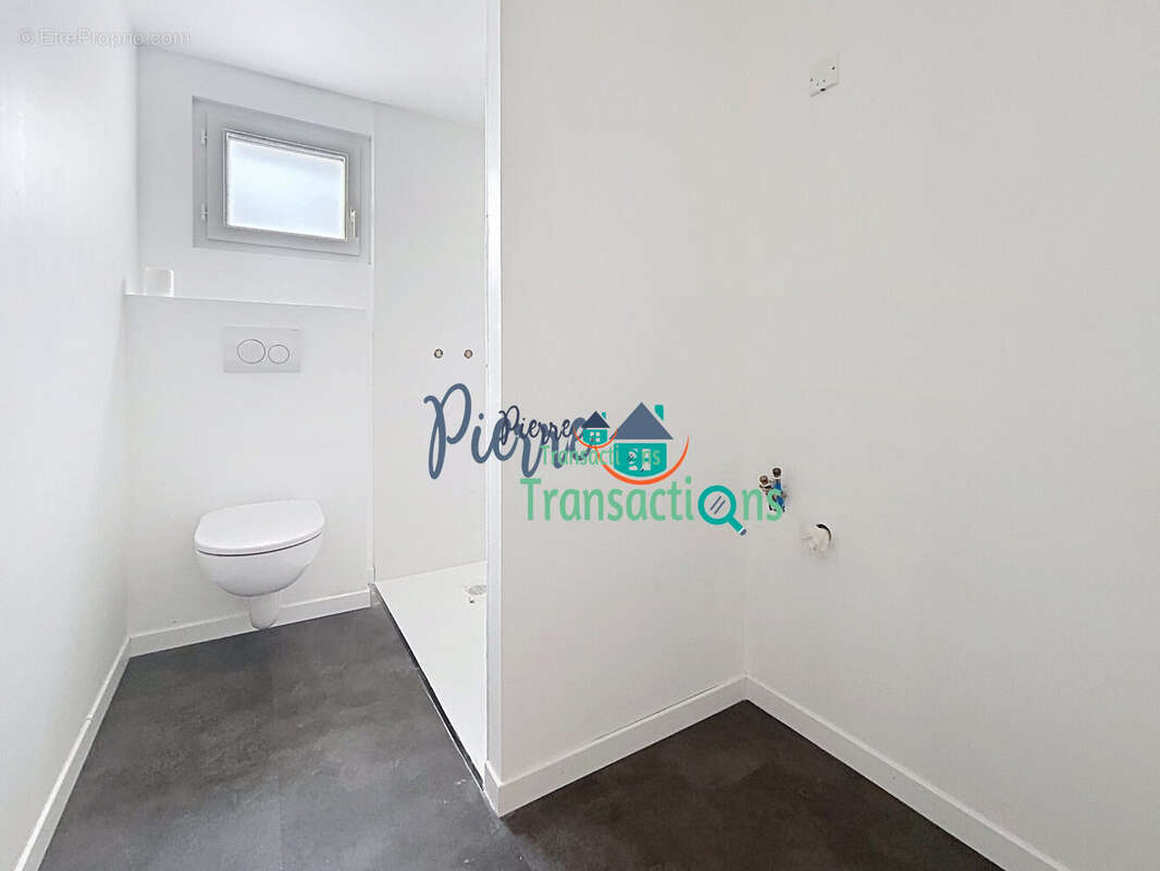 Appartement 220 m² à Lillebonne  - photo 4