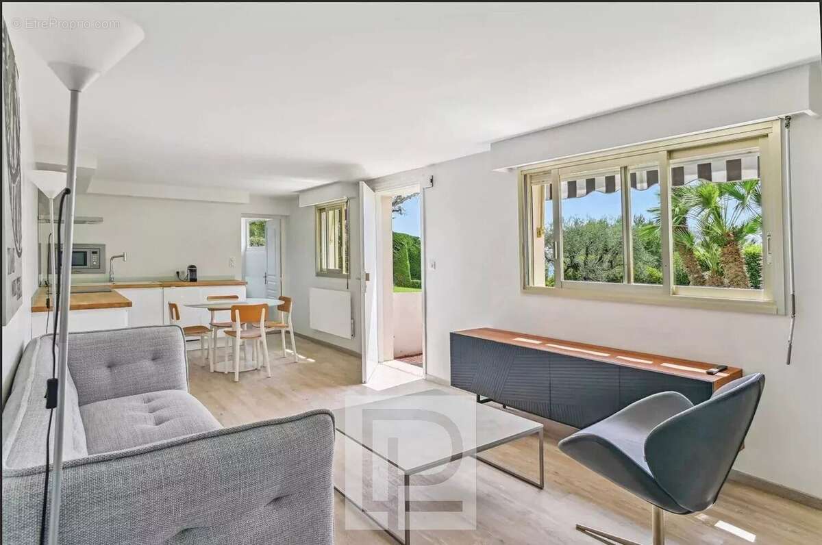 Appartement à LE CANNET
