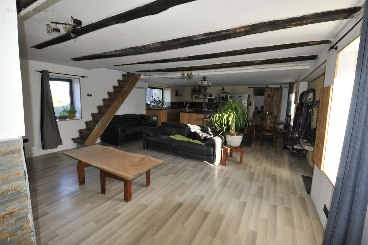 Maison à LA PORCHERIE