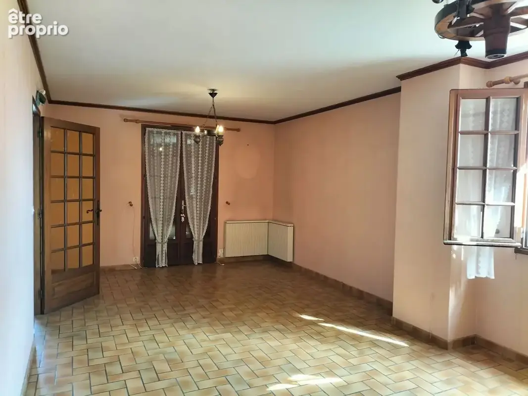 Pavillon à vendre Villaines la Juhel séjour