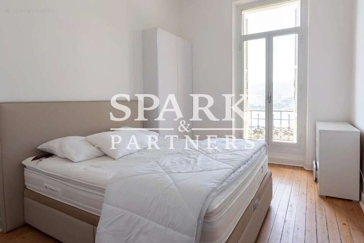 Appartement à ROQUEBRUNE-CAP-MARTIN