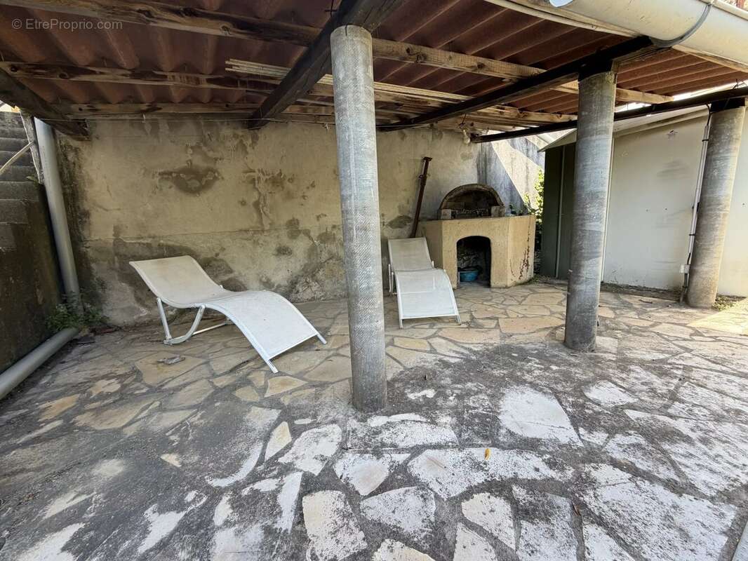 Maison à ENTREVAUX