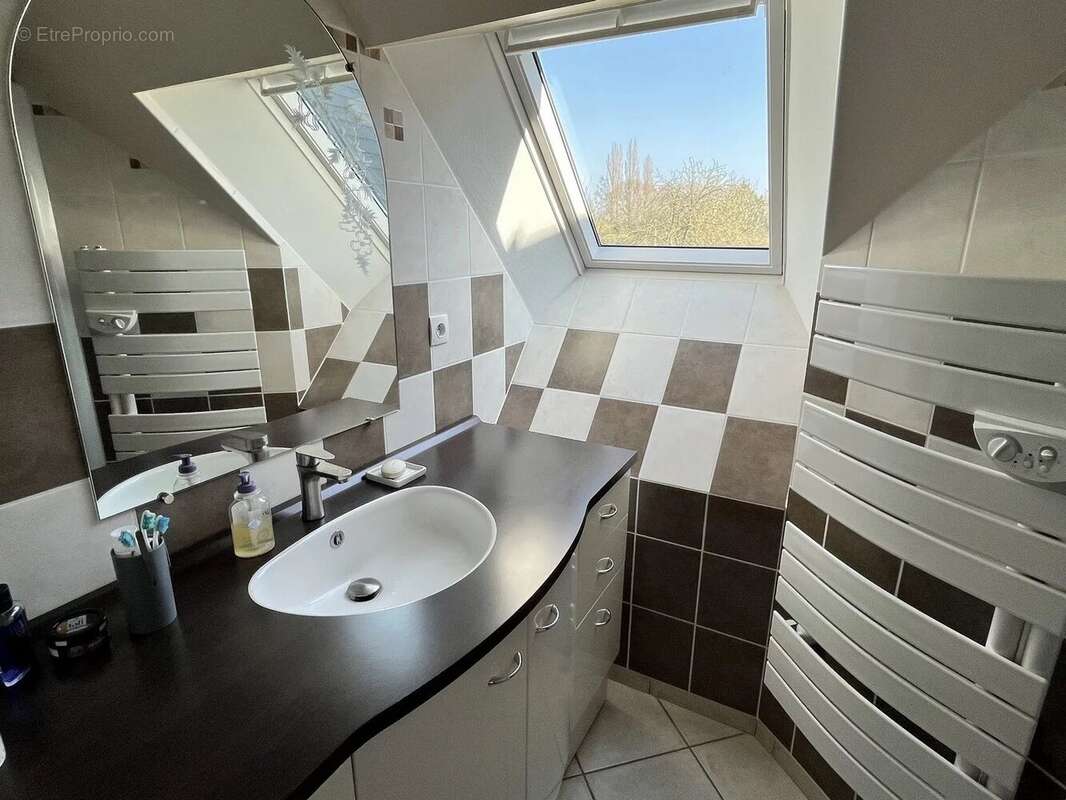 Maison à PLOUER-SUR-RANCE