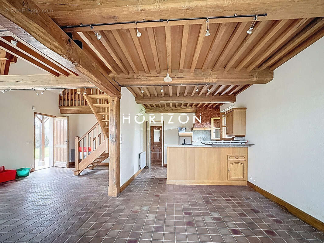 Maison à DOMPIERRE-LES-ORMES