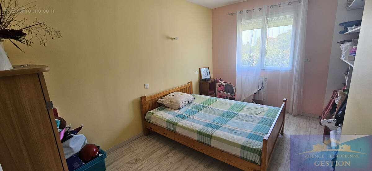 Maison familiale de plain pied a  pontacq - photo 12