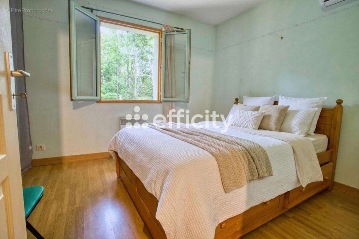 Maison 93 m² à Biras  - photo 4