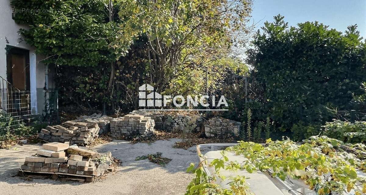 Maison à VILLE-SOUS-ANJOU