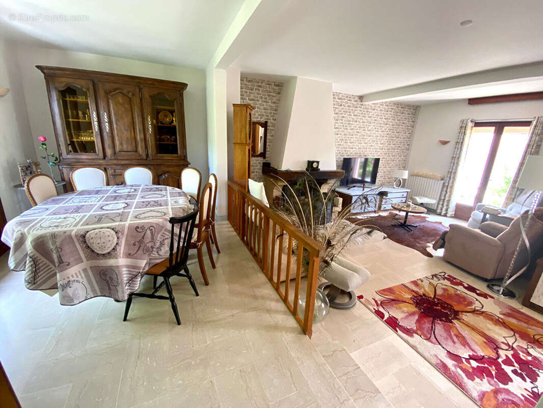 Maison à SARTROUVILLE