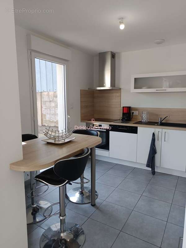 Maison 78 m² à Saint-Brice-En-Cogles  - photo 5