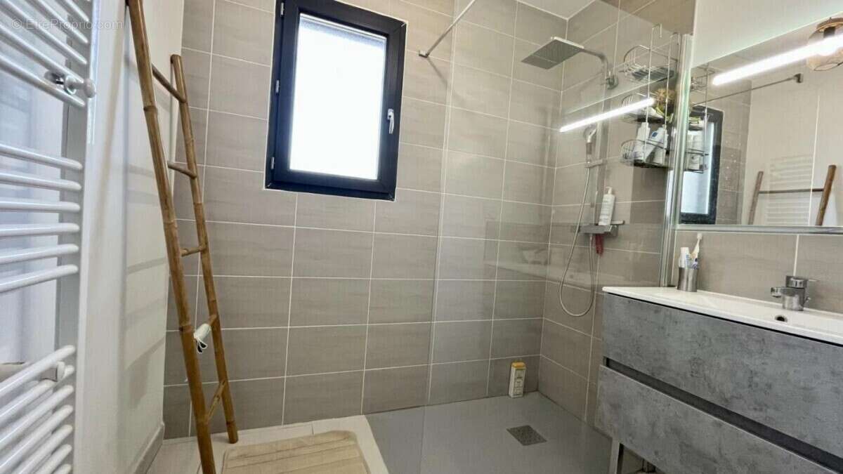 Maison à PERNES-LES-FONTAINES