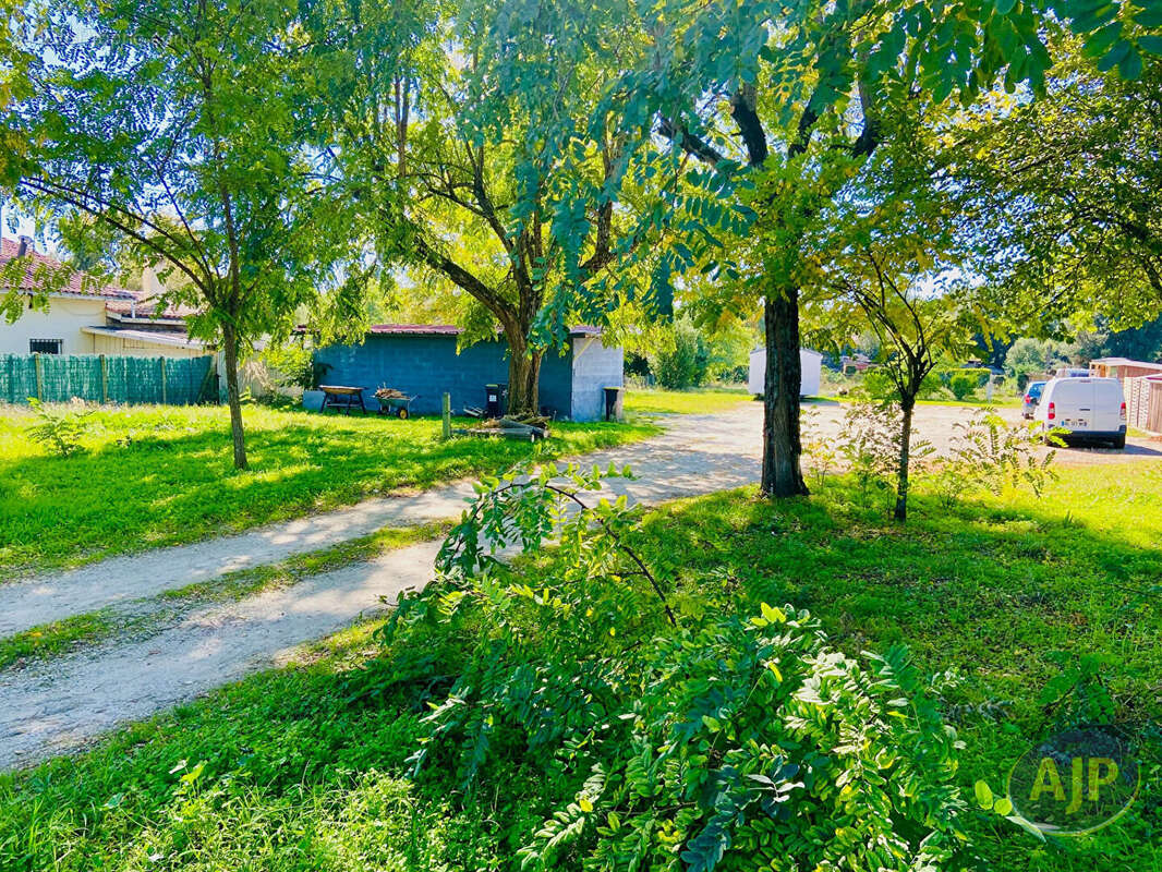 Terrain à LESPARRE-MEDOC