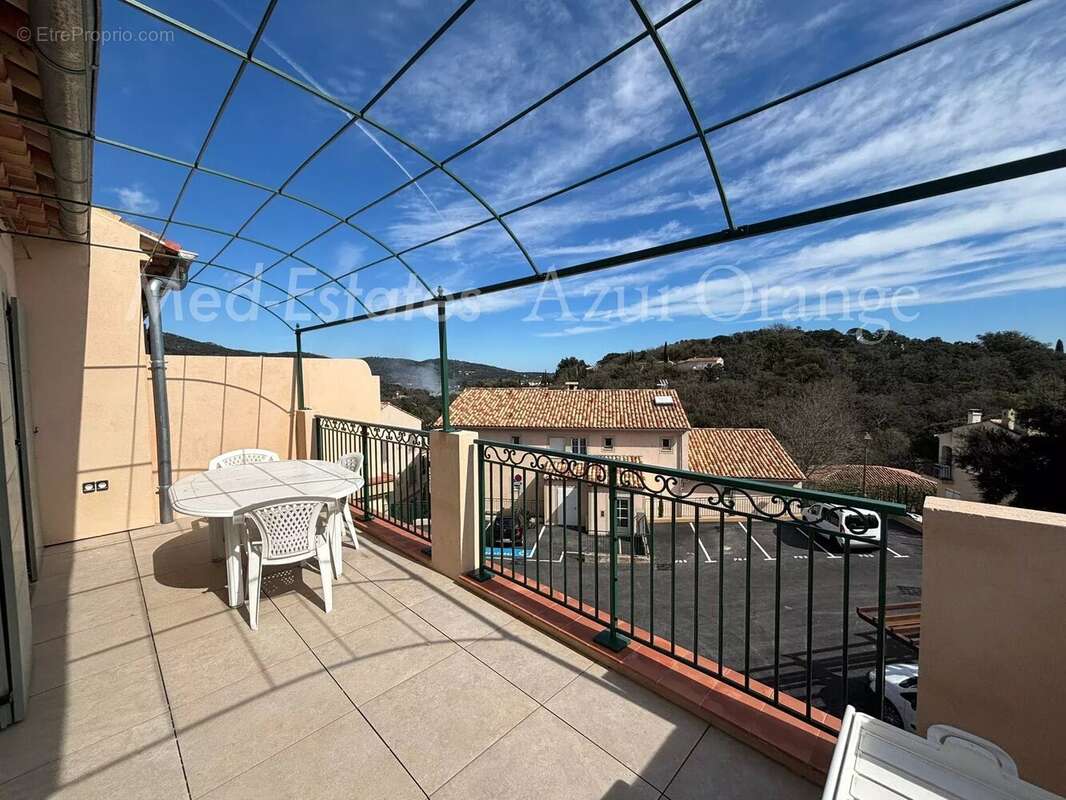 Appartement à GRIMAUD