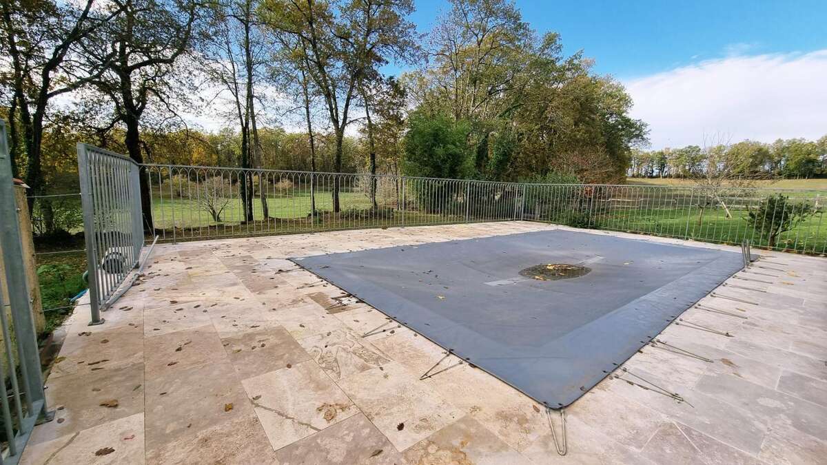 Maison à SAINT-FELIX-DE-VILLADEIX