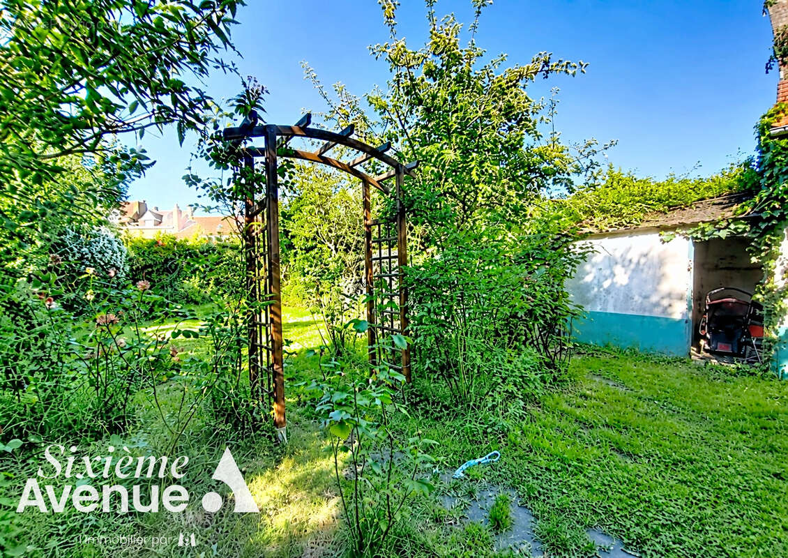 EXCLUSIVITE appartement avec un jardin en coeur de ville , - photo 2