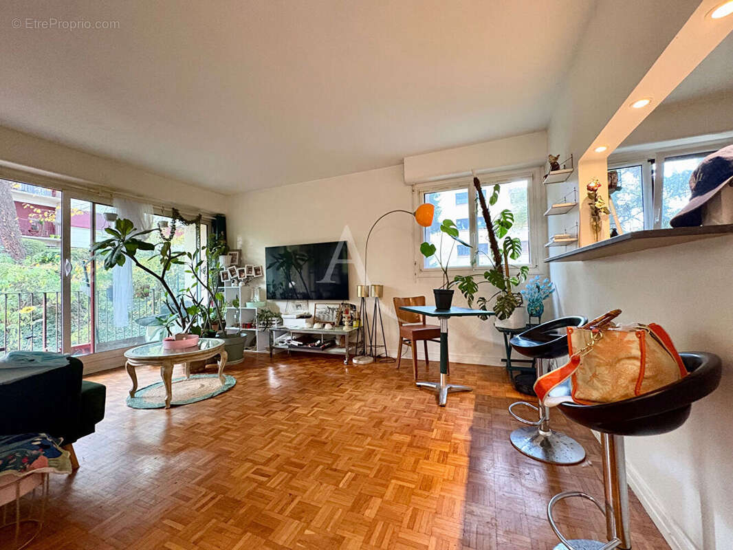 Appartement à GIF-SUR-YVETTE