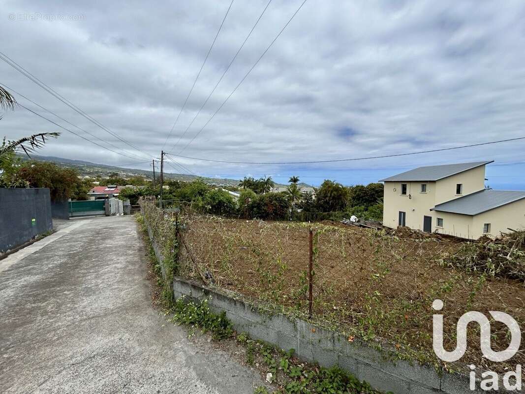 Photo 4 - Terrain à LE TAMPON