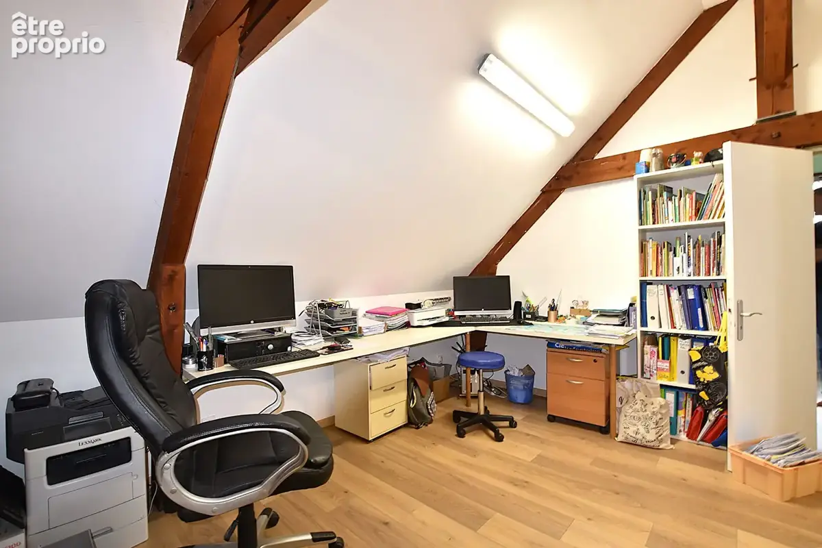Maison spacieuse avec sous sol total, proche des commerces : - photo 12