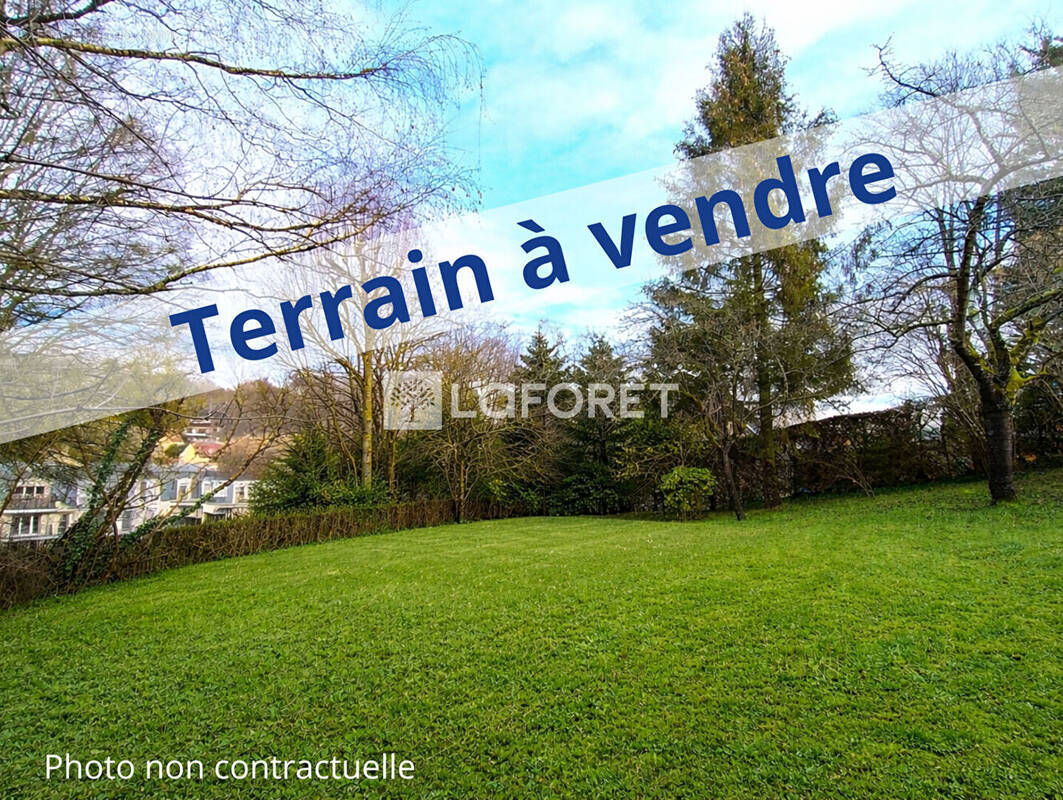Terrain à MARLY-LE-ROI