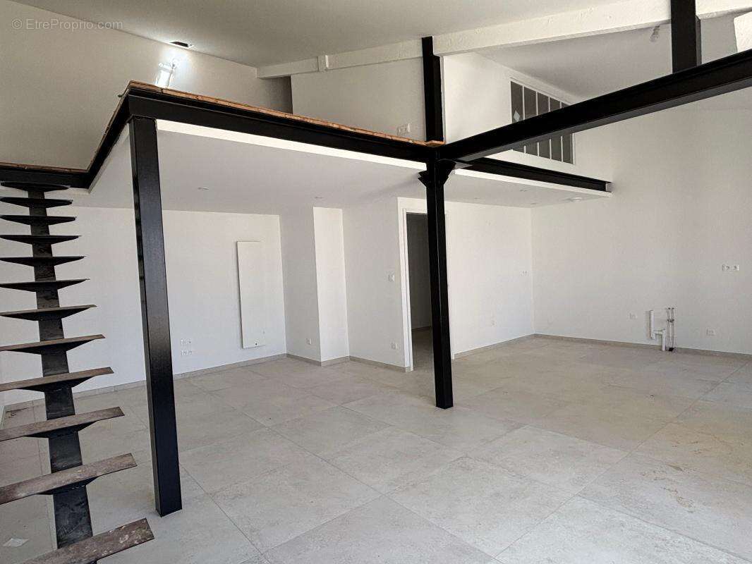 Maison DOLUS D'OLERON - idéalement situé dans le centre ville - photo 2