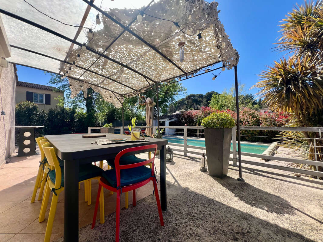 Maison à ROQUEVAIRE