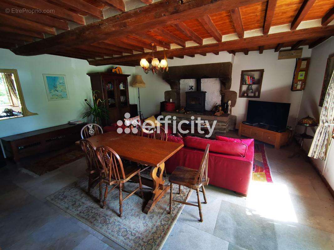 Maison 112 m² à Landelles-Et-Coupigny  - photo 4