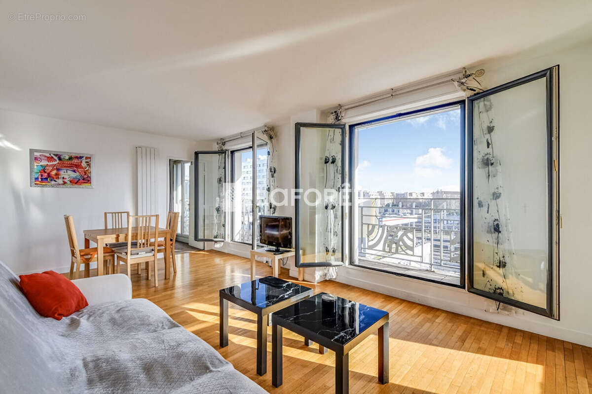 Appartement à PARIS-15E