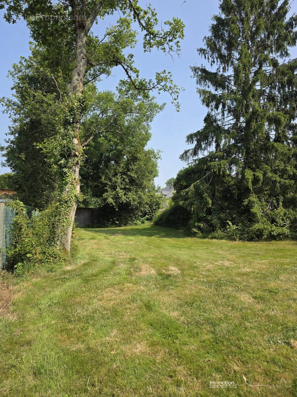 Terrain à LA CHAPELLE-SUR-ERDRE