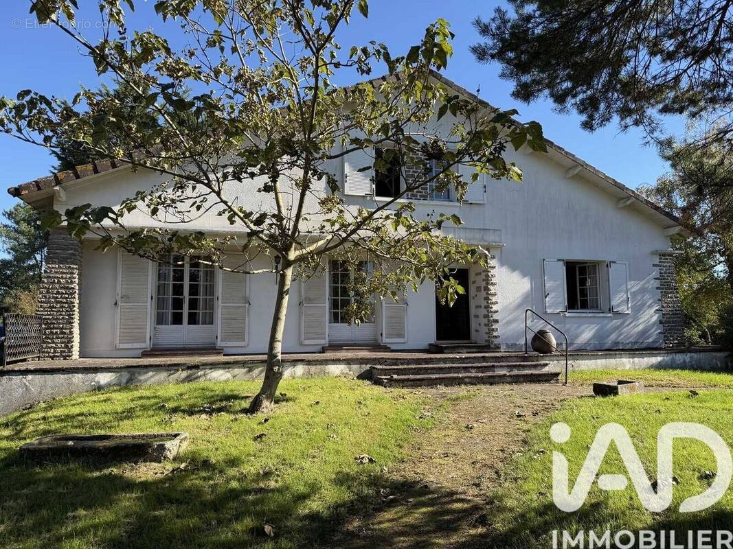 Photo 1 - Maison à MENIGOUTE