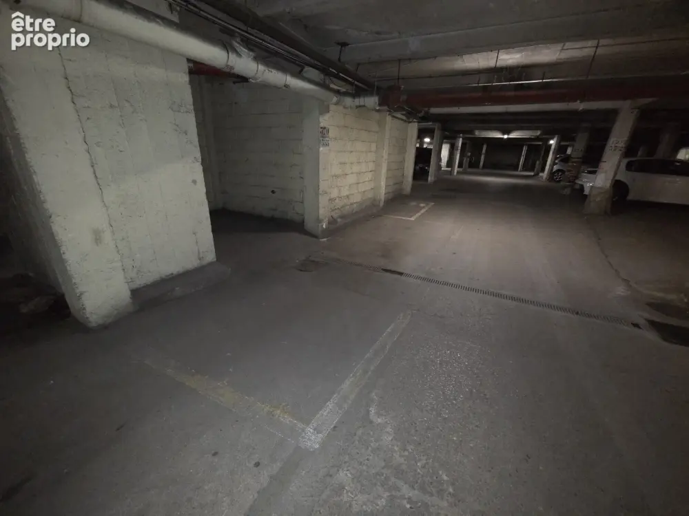 grand parking au 2éme sous sol Residence Matrat Voisembert - photo 2