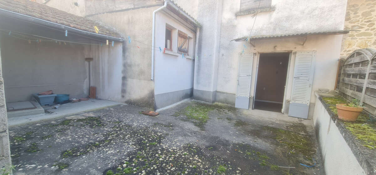 Maison à CHAURIAT