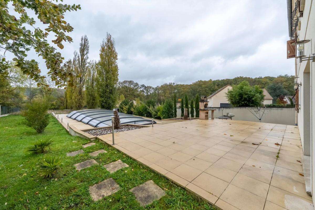 Maison à SAINT-LEGER-EN-YVELINES