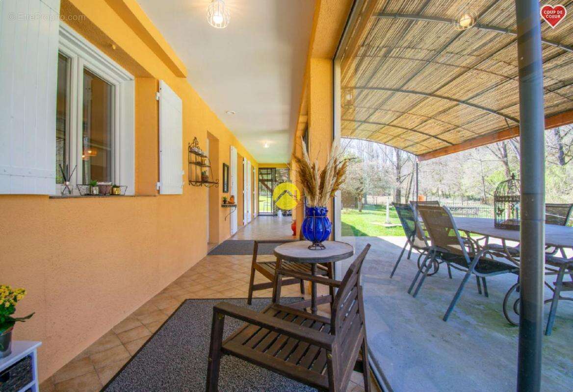 Maison à LE BUISSON-DE-CADOUIN