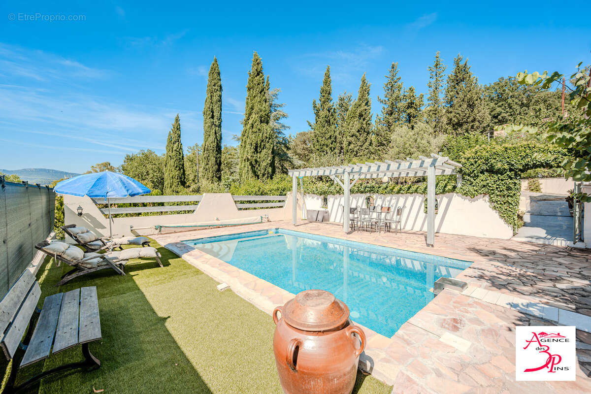 Maison à PIERREFEU-DU-VAR