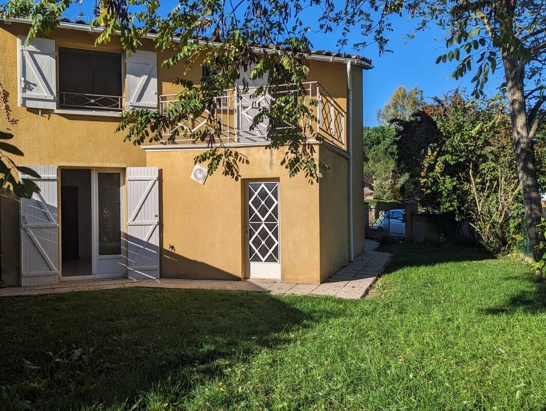 Maison à RIVIERES