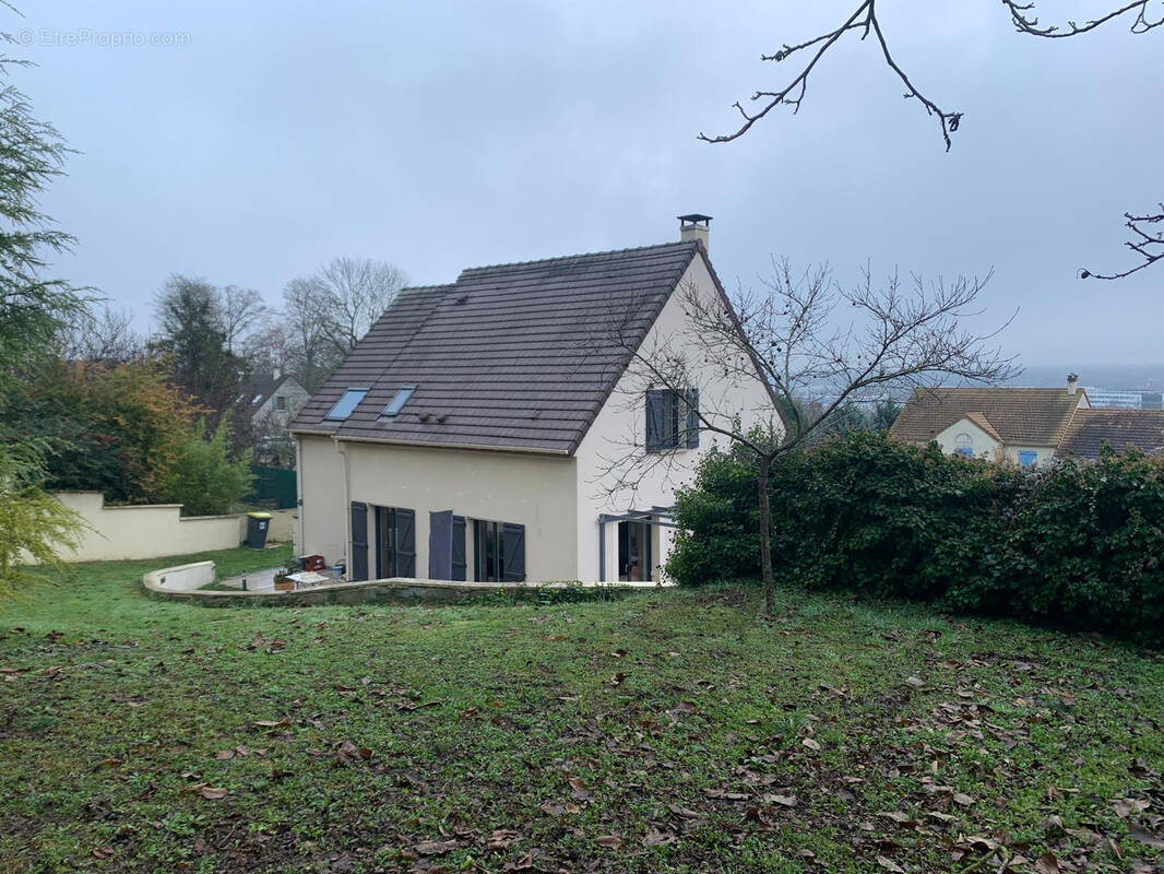 Maison à MEULAN